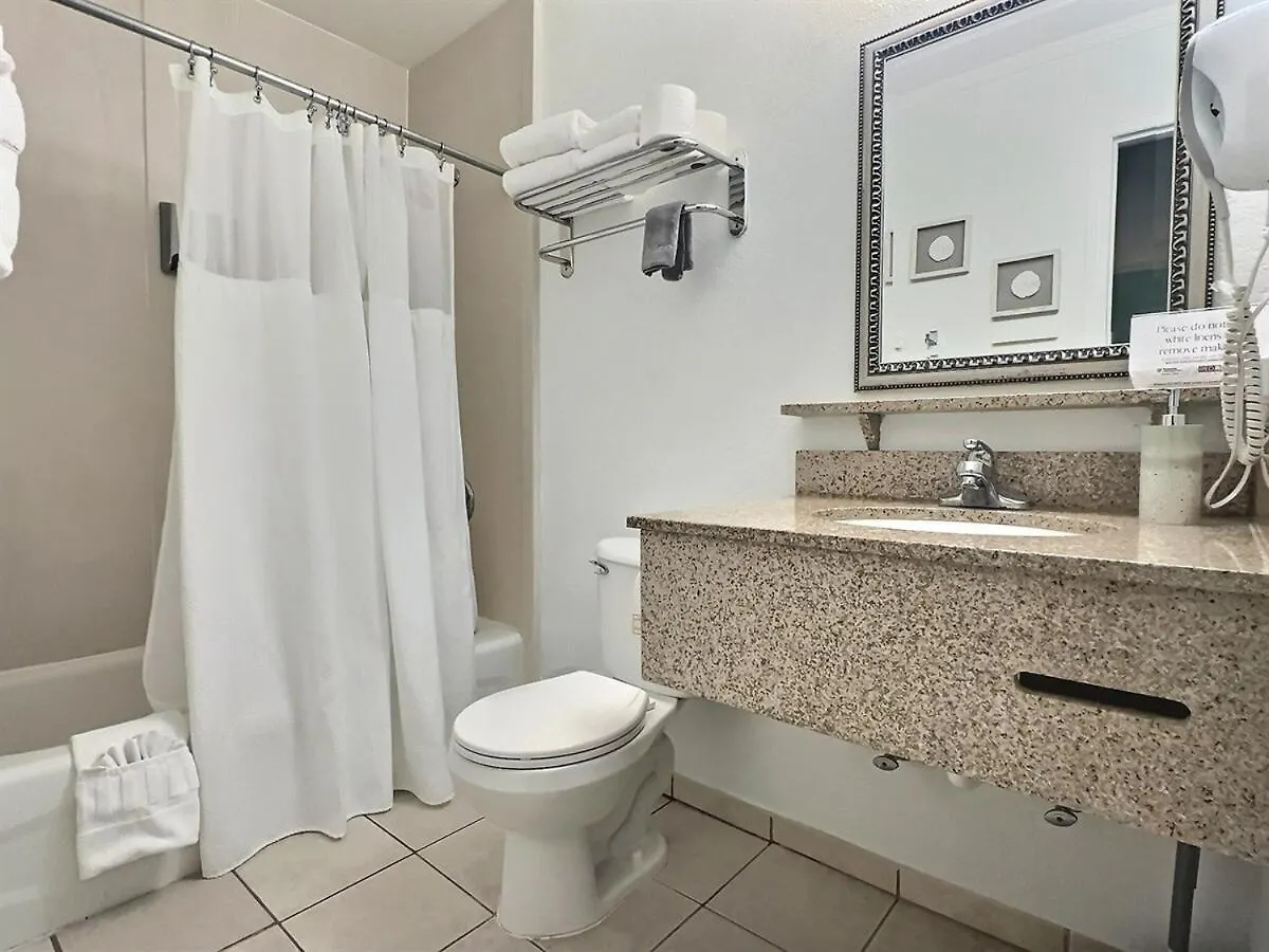 Beautiful Two Bedroom, Two Bath Condo At Sailport Тампа Дом отдыха